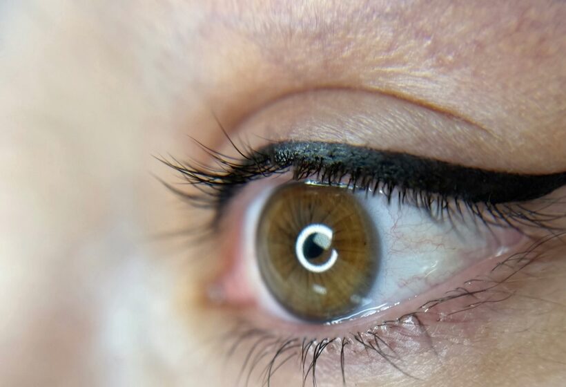 Permanent eyeliner