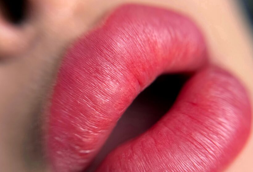 Lip blush